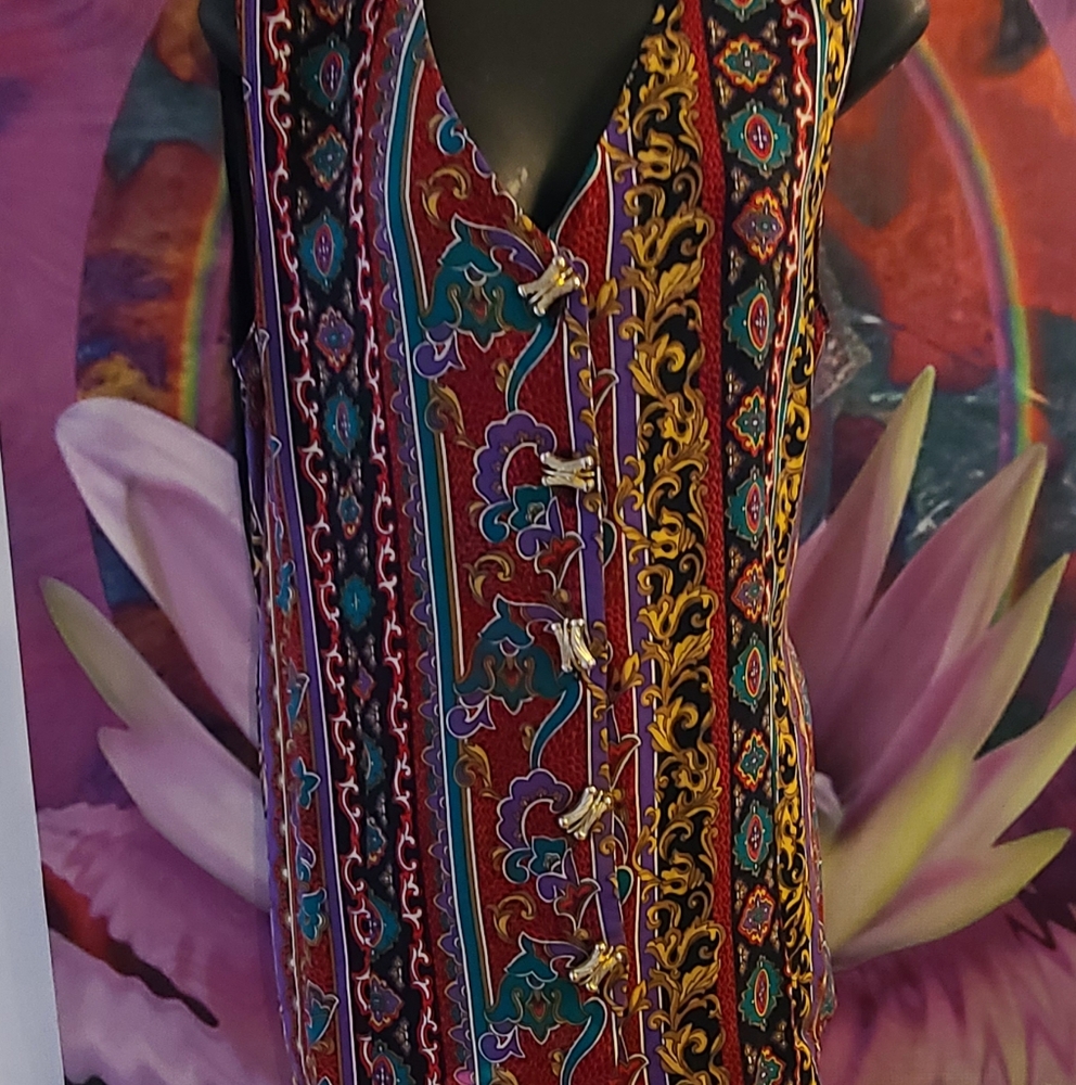 Vintage Patterned Vest With Great Buttons
